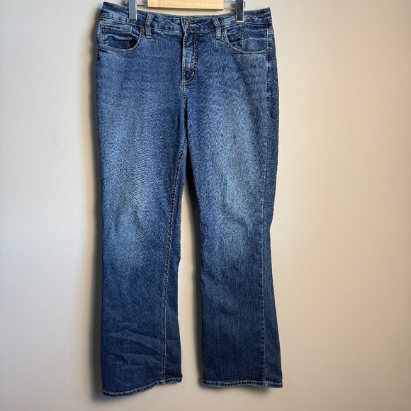 Silver Jeans Authentic Women's 14 Curvy High Bootcut Jeans Medium Wash Casual - Picture 1 of 15